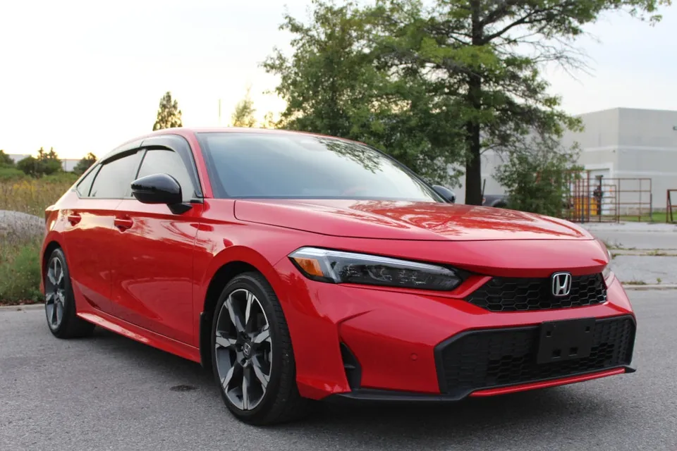 Honda Civic 2026 photo 2
