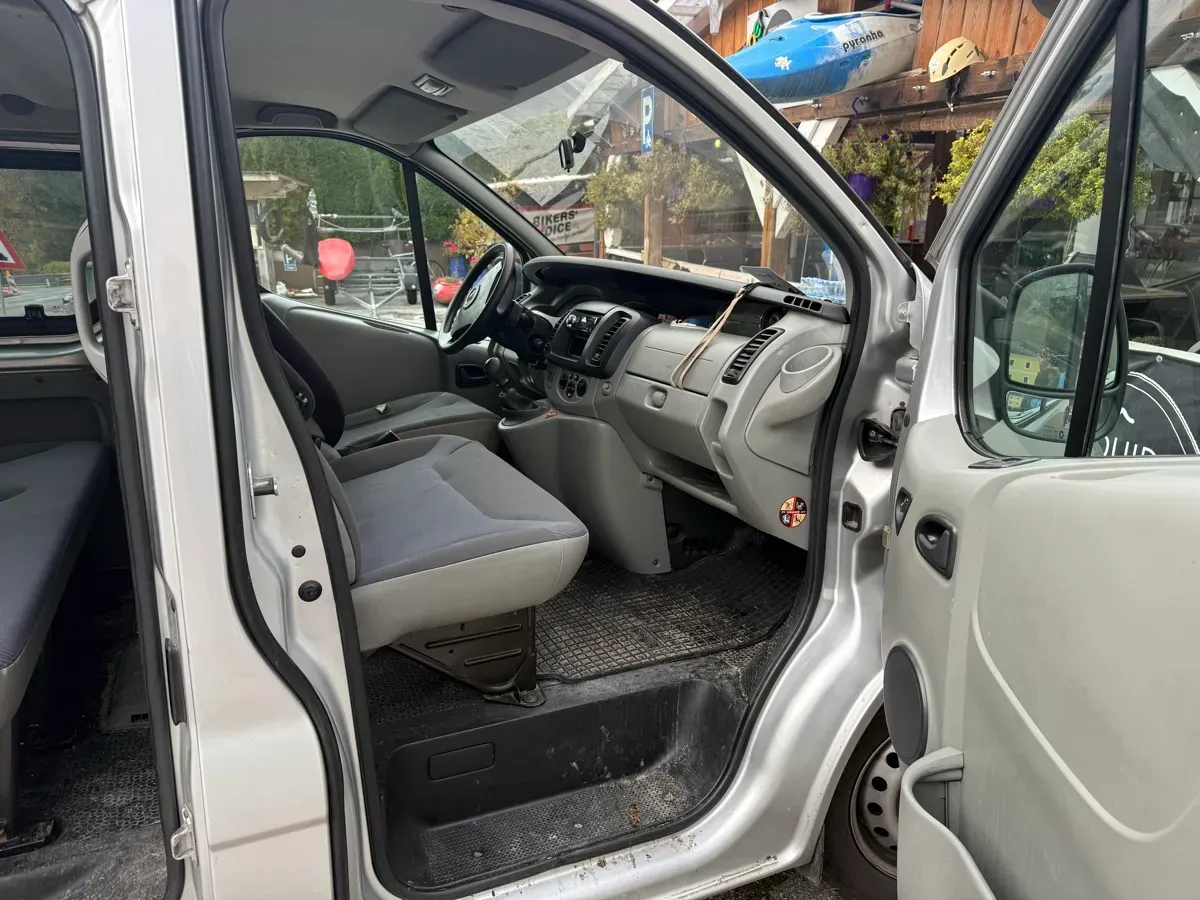 Opel Vivaro 2007 photo 2