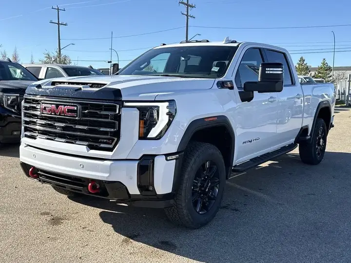 GMC Sierra 3500Hd 2025 photo 4