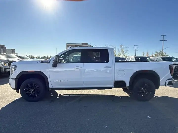 GMC Sierra 3500Hd 2025 photo 5