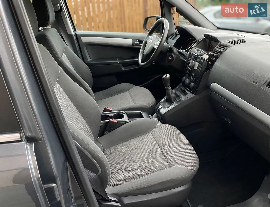 Opel Zafira 2011 photo 5
