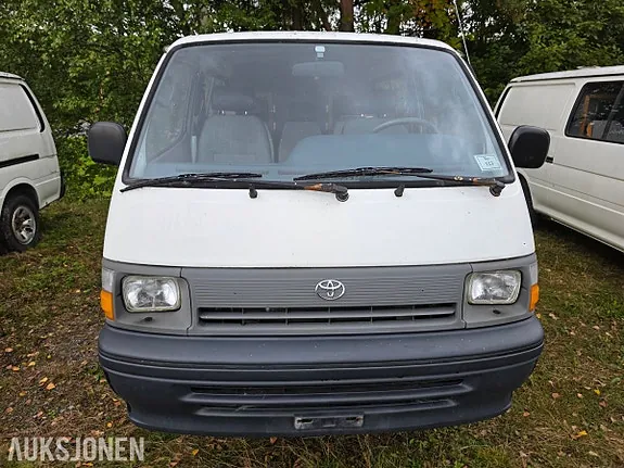 Toyota Hiace 1995 photo 3