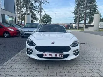 Fiat 124 Spider 2018 photo 2