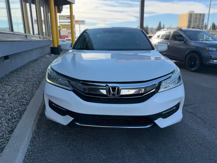 Honda Accord 2017 photo 3