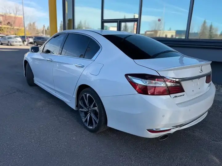 Honda Accord 2017 photo 4