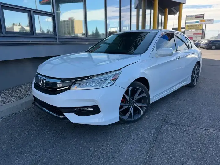 Honda Accord 2017 photo 2