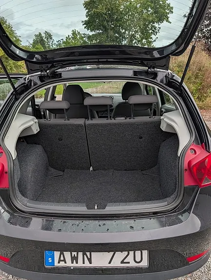 Seat Ibiza 2011 photo 4