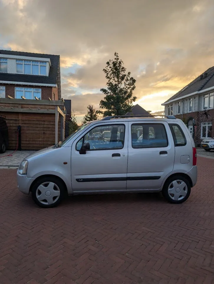 Suzuki Wagon R 2003 photo 2