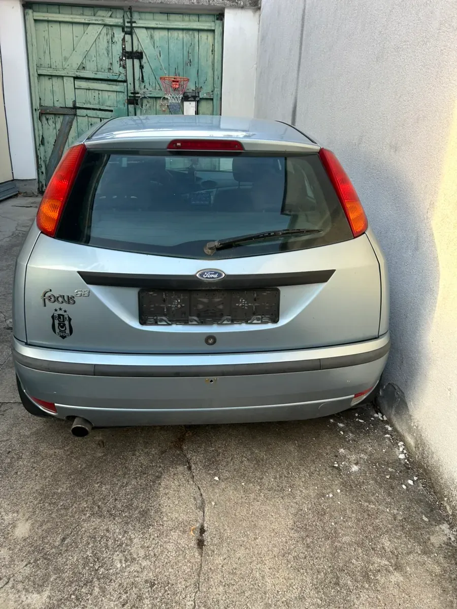 Ford Focus 2004 photo 3