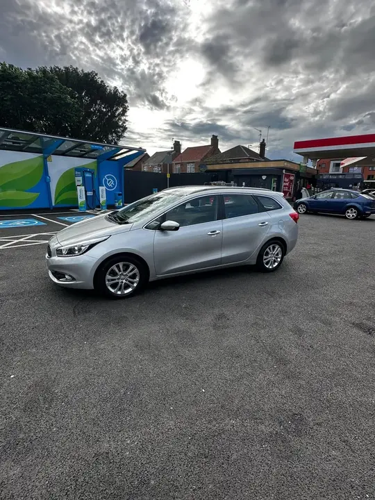 Kia Ceed 2013 photo 2