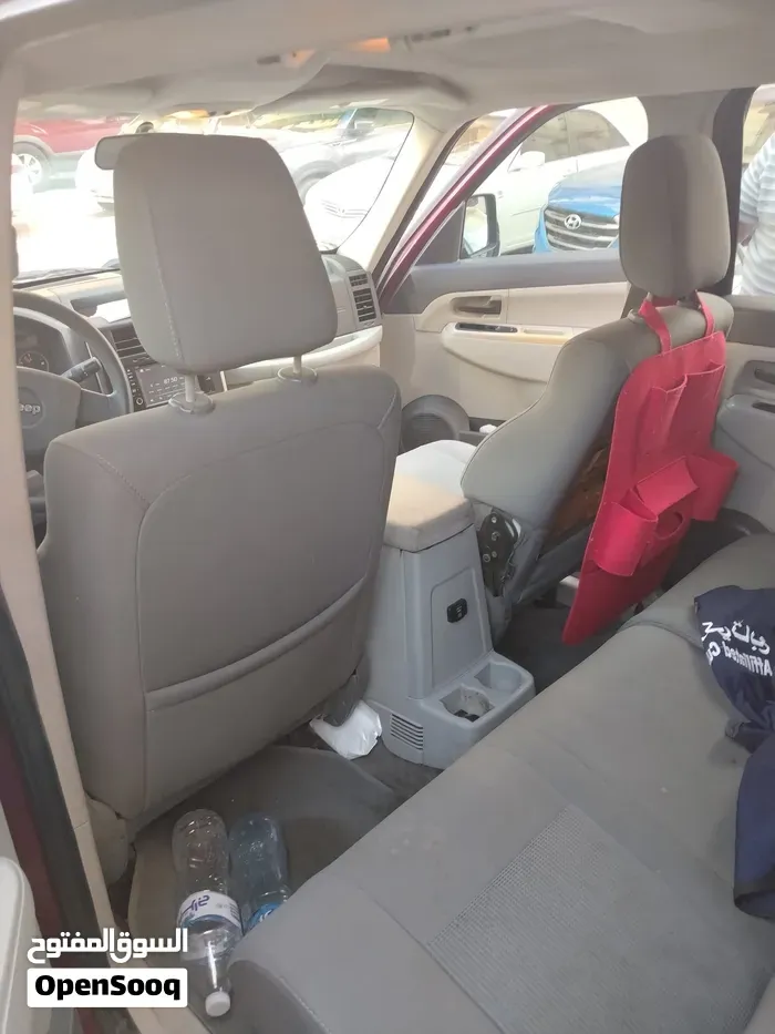 Jeep Liberty 2008 photo 2