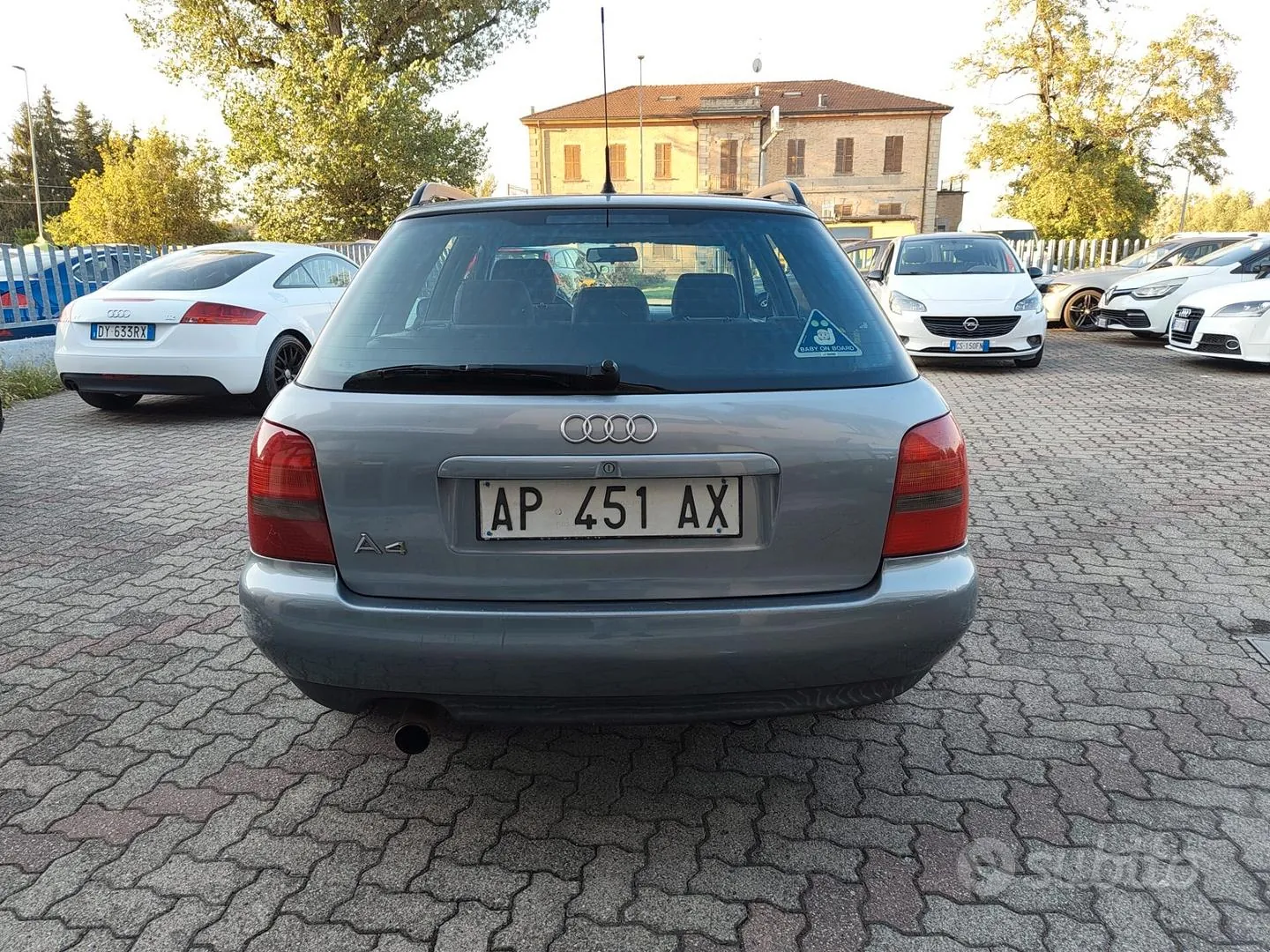 Audi A4 Avant 1998 photo 5