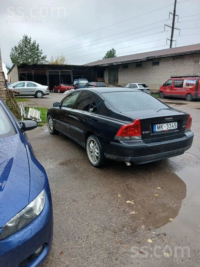 Volvo S60 2004 photo 2