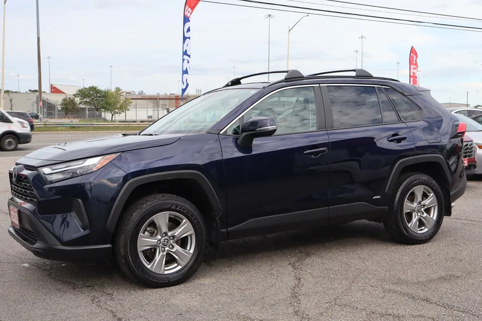 Toyota Rav4 2023 photo 3