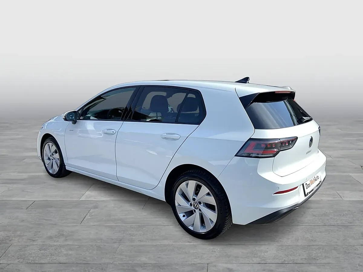 Volkswagen Golf 2024 photo 3