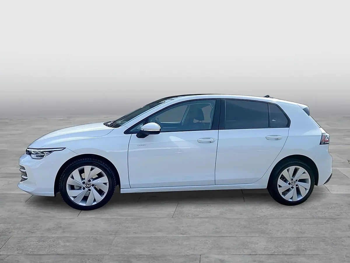 Volkswagen Golf 2024 photo 2