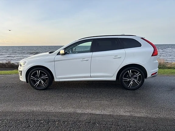 Volvo Xc60 2017 photo 2