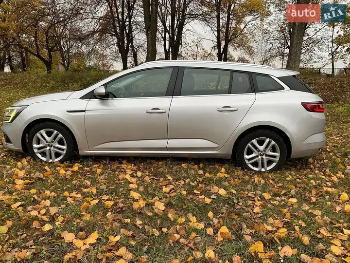 Renault Megane 2019 photo 3