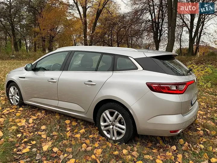 Renault Megane 2019 photo 4