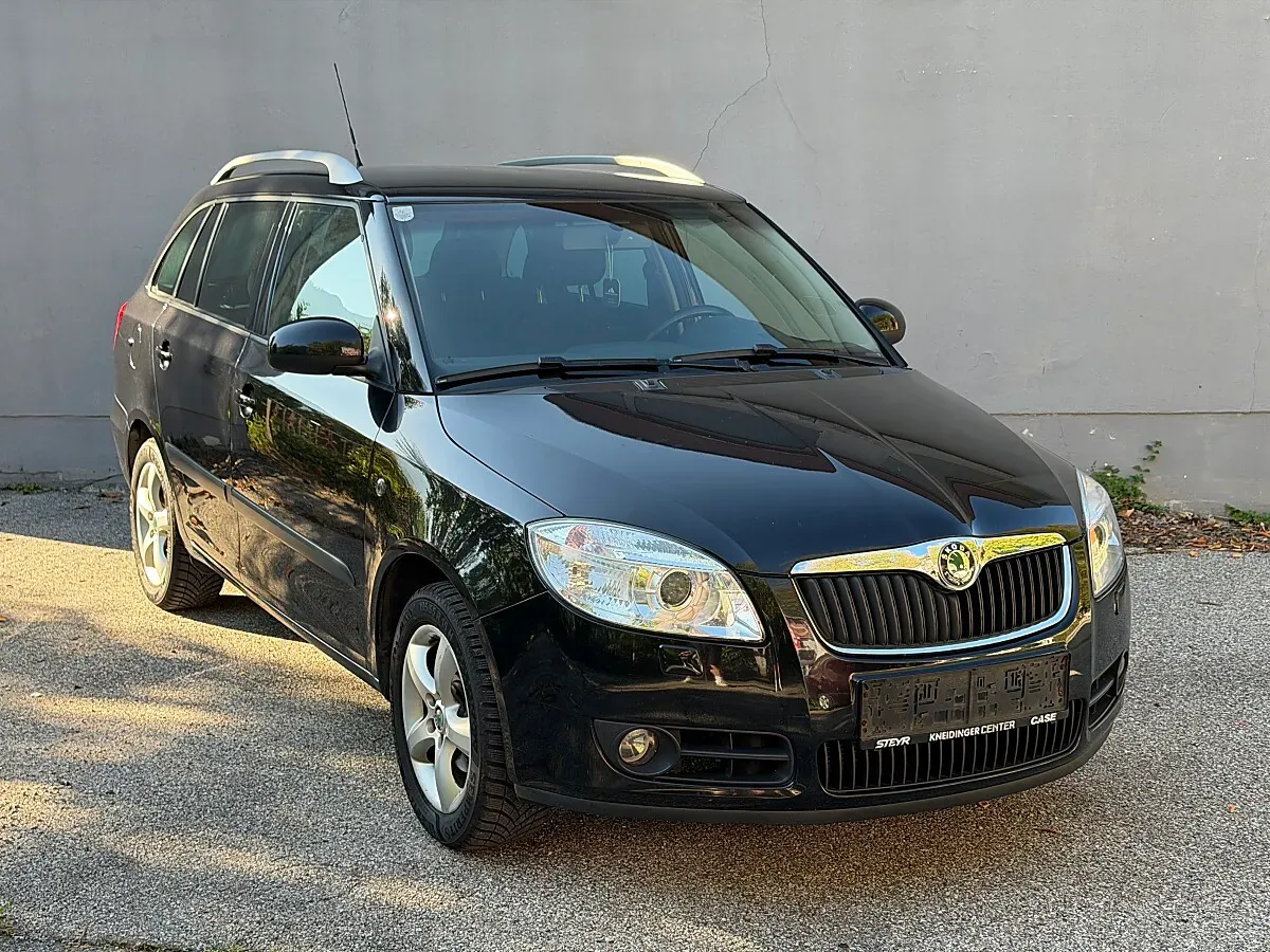 Skoda Fabia 2008 photo 3