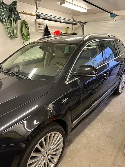 Skoda Superb 2015 photo 2