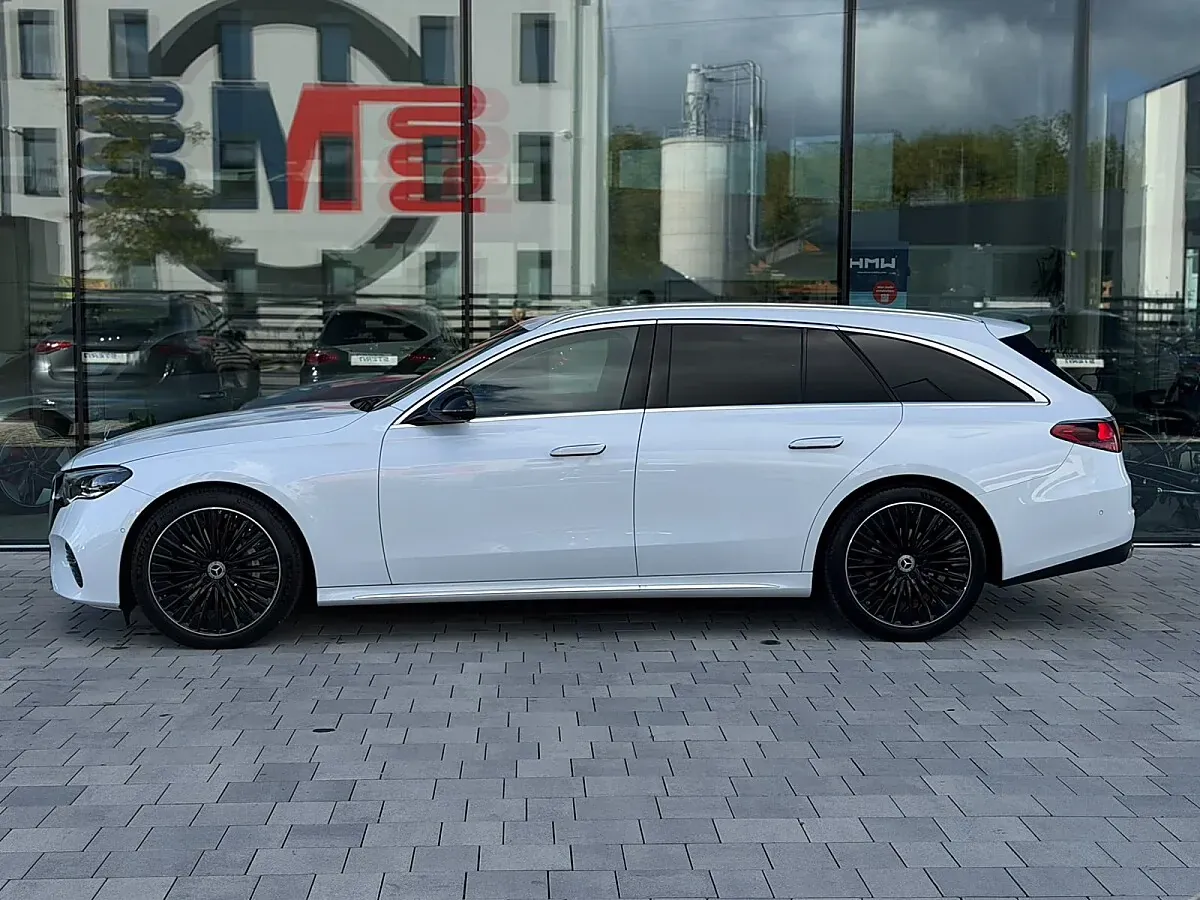 Mercedes-Benz E-Class 2023 photo 2