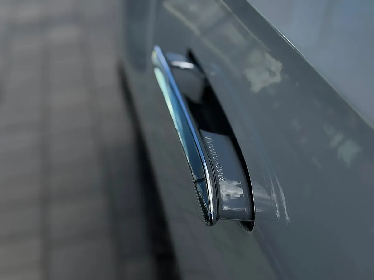 Mercedes-Benz E-Class 2023 photo 3