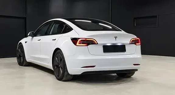 Tesla Model 3 2023 photo 5