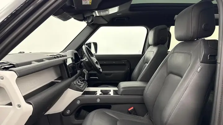 Land Rover Defender 90 2025 photo 3