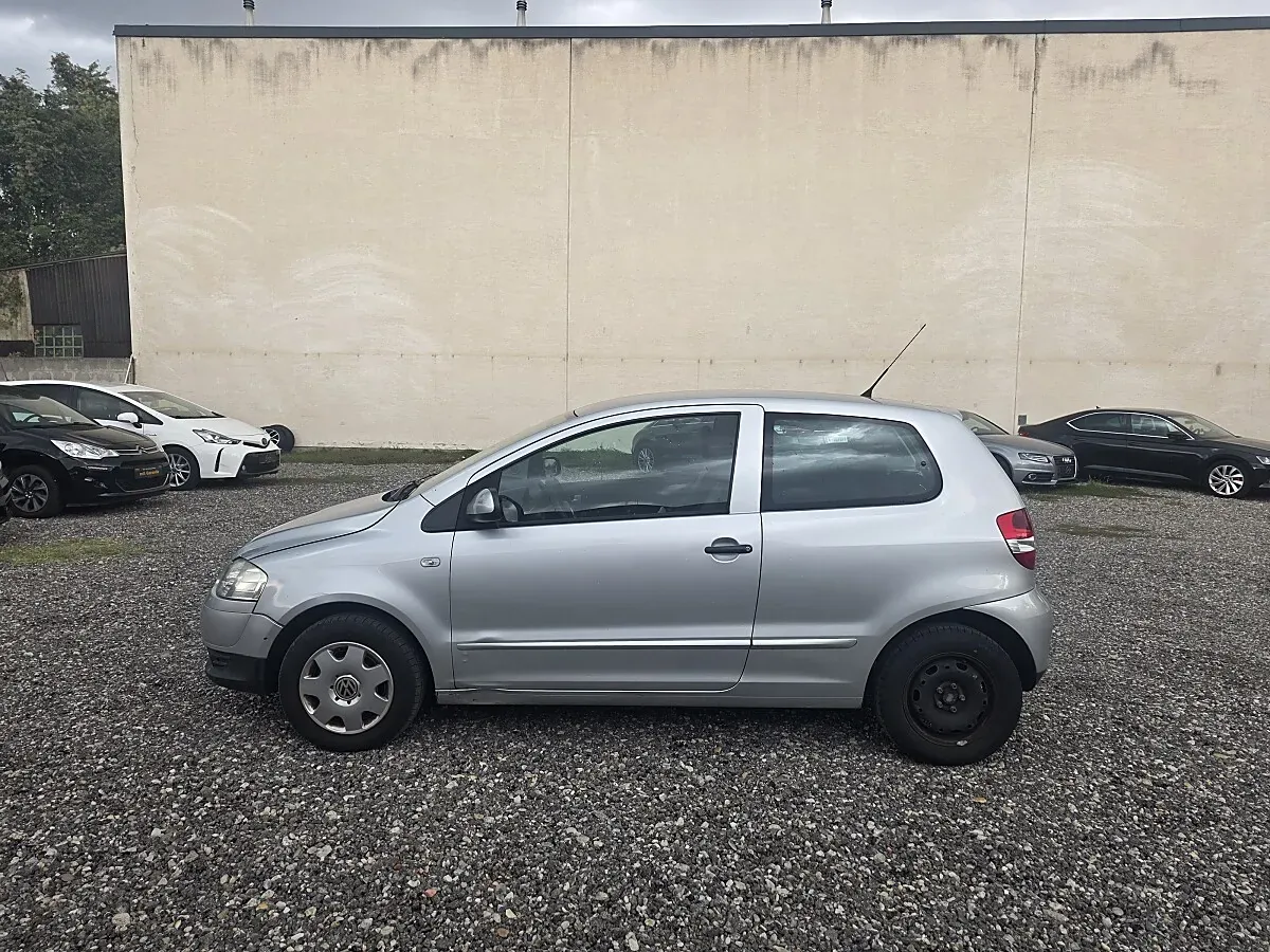 Volkswagen Fox 2009 photo 2
