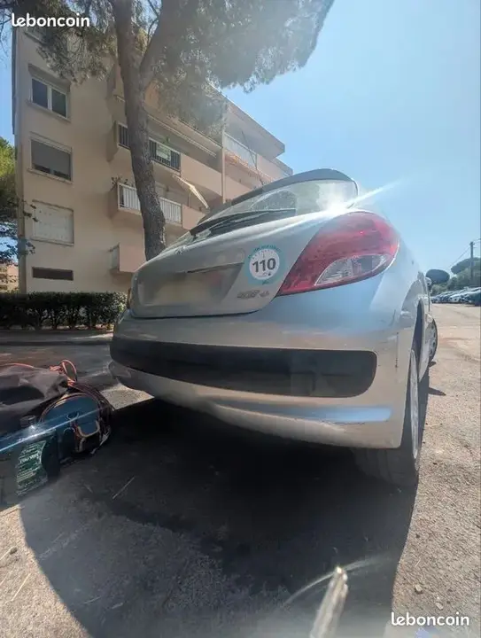 Peugeot 207 2013 photo 3