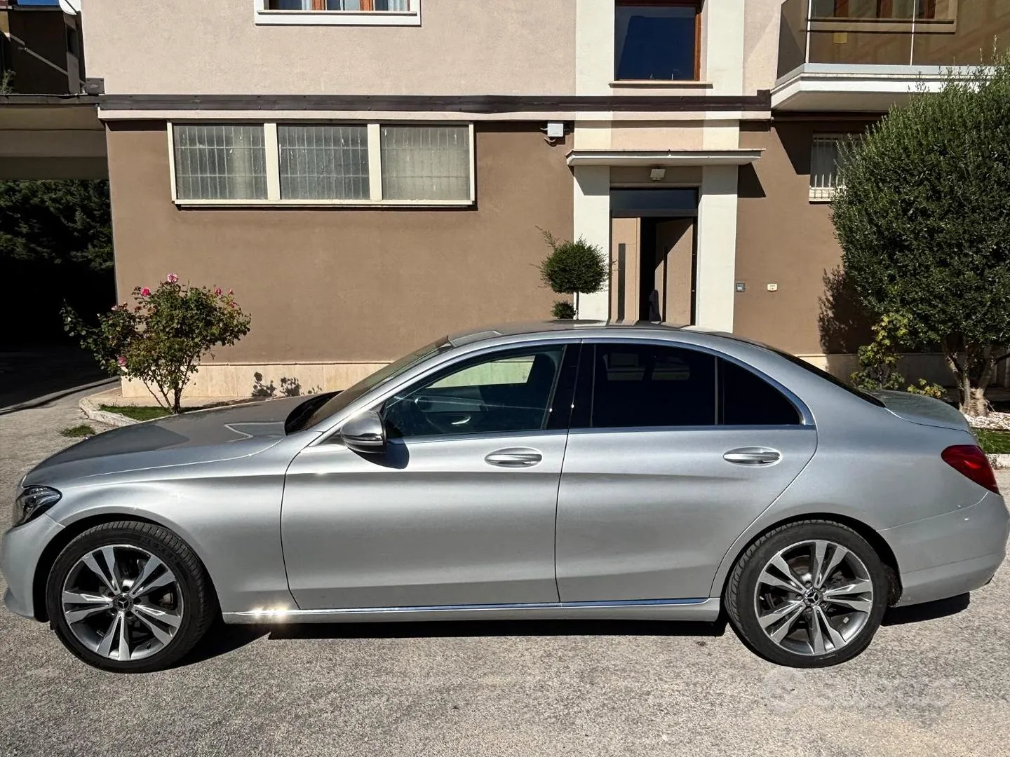 Mercedes-Benz C-Class 2018 photo 2