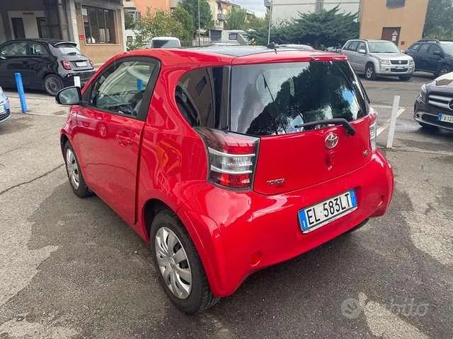 Toyota Iq 2012 photo 3