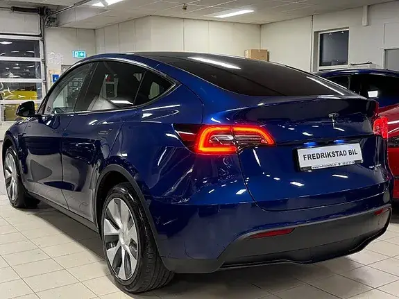 Tesla Model Y 2021 photo 2
