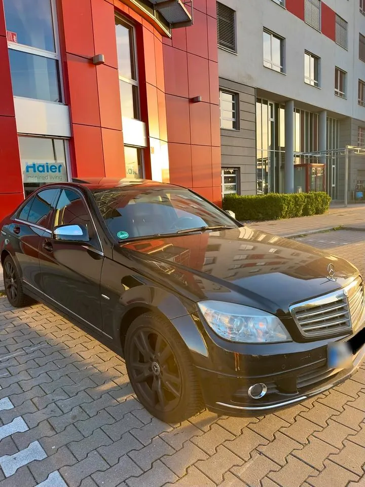Mercedes-Benz C320