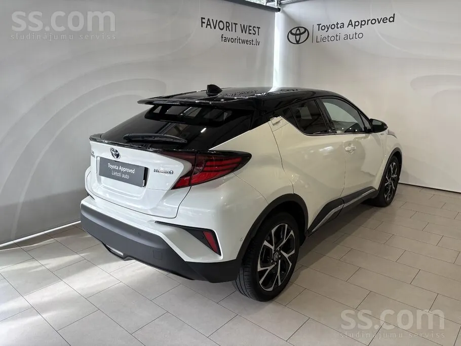 Toyota C-Hr 2021 photo 4