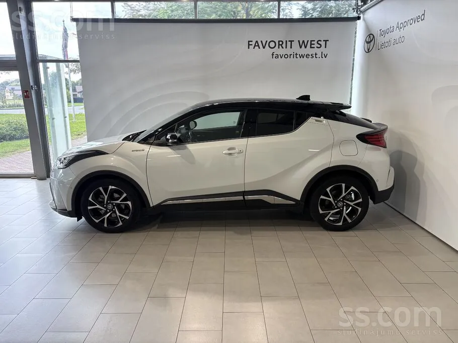 Toyota C-Hr 2021 photo 2