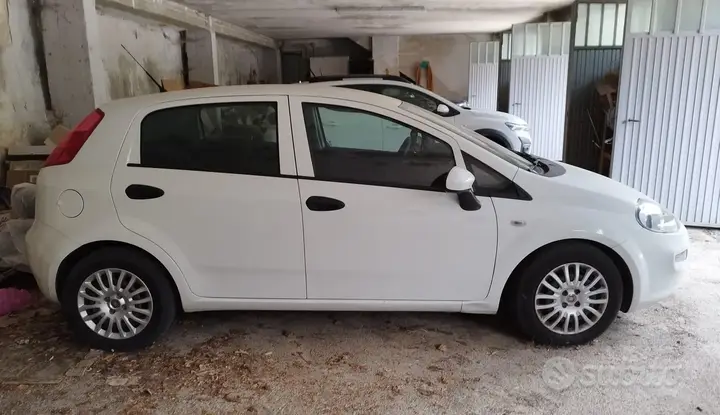 Fiat Grande Punto 2017 photo 2
