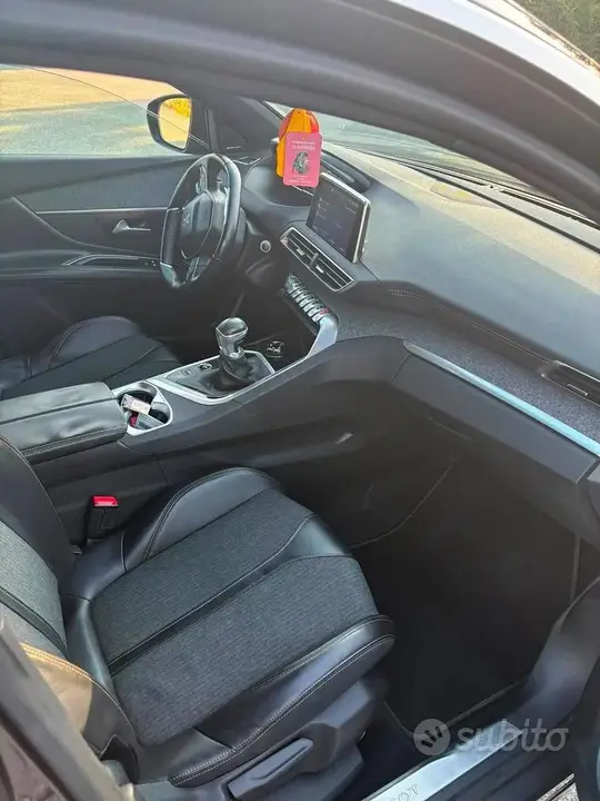 Peugeot 3008 2018 photo 5