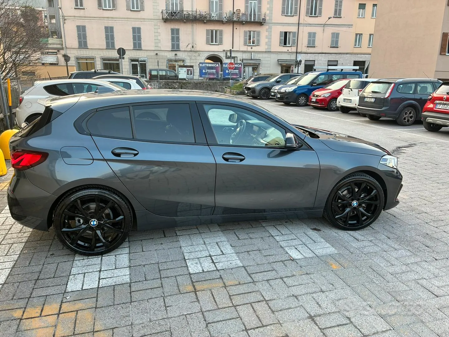 BMW 1 Series 2020 photo 2