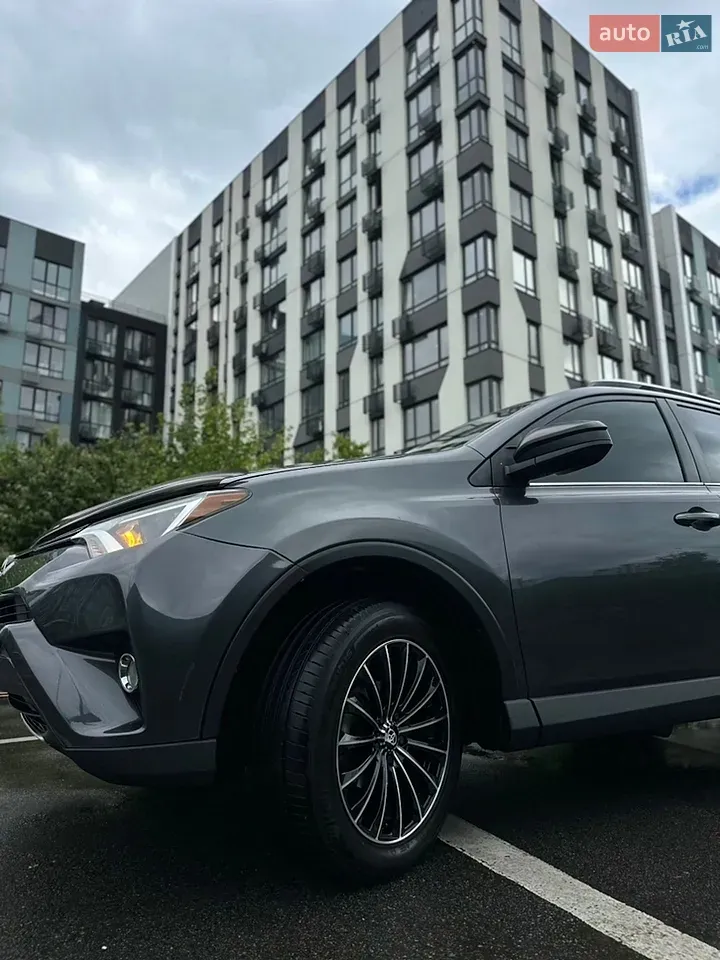 Toyota Rav4 2015 photo 2