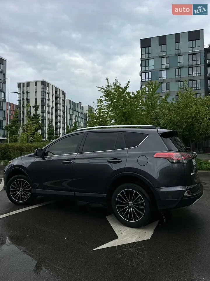 Toyota Rav4 2015 photo 5