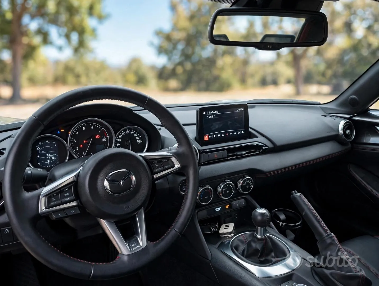 Mazda Mx-5 2019 photo 2