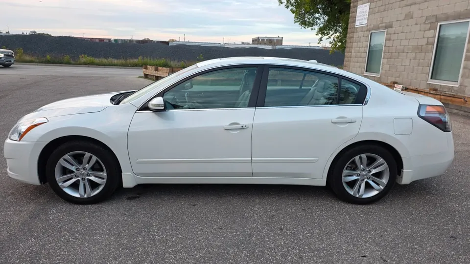 Nissan Altima 2010 photo 3