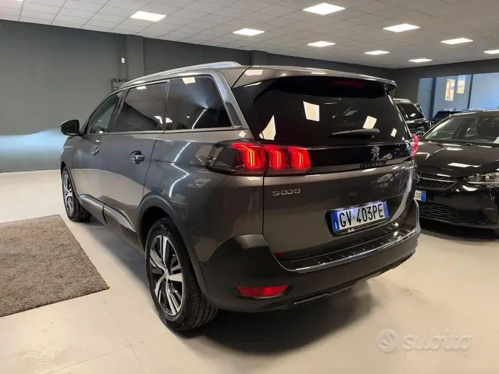 Peugeot 5008 2024 photo 4