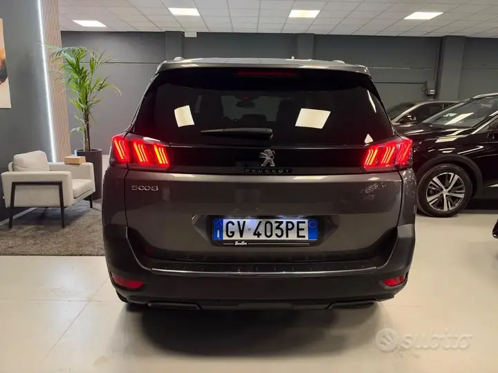 Peugeot 5008 2024 photo 5