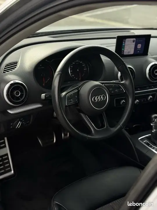 Audi A3 2015 photo 2