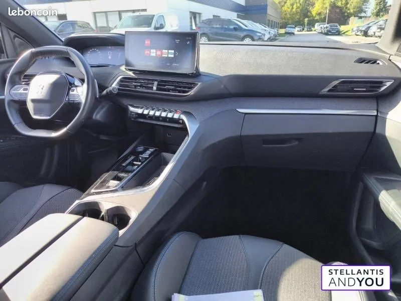 Peugeot 5008 2023 photo 2