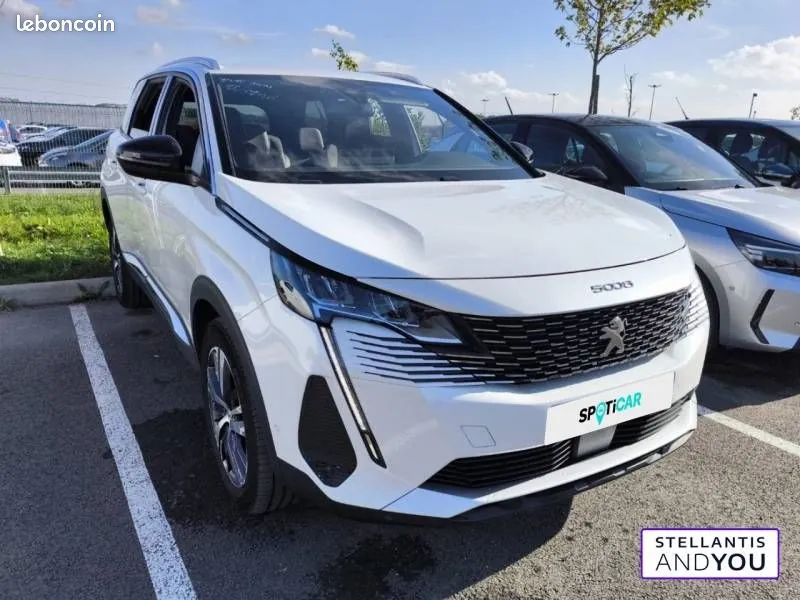 Peugeot 5008 2023 photo 4