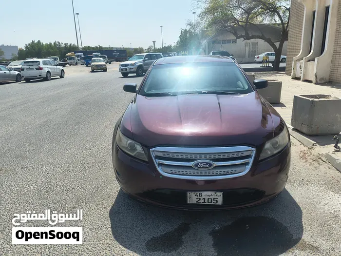 Ford Taurus 2011 photo 4